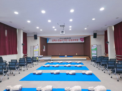 심폐소생술 교육.jpg