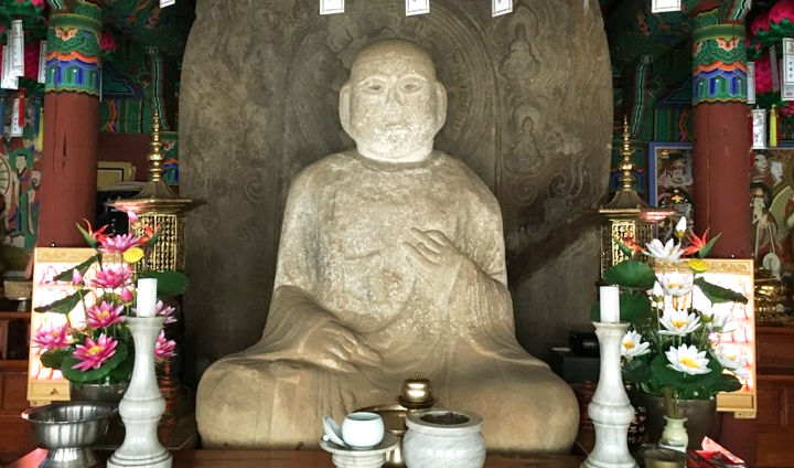 연동리 석조여래좌상